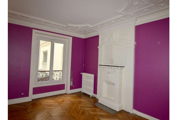 Appartement bourgeois proche place de la république